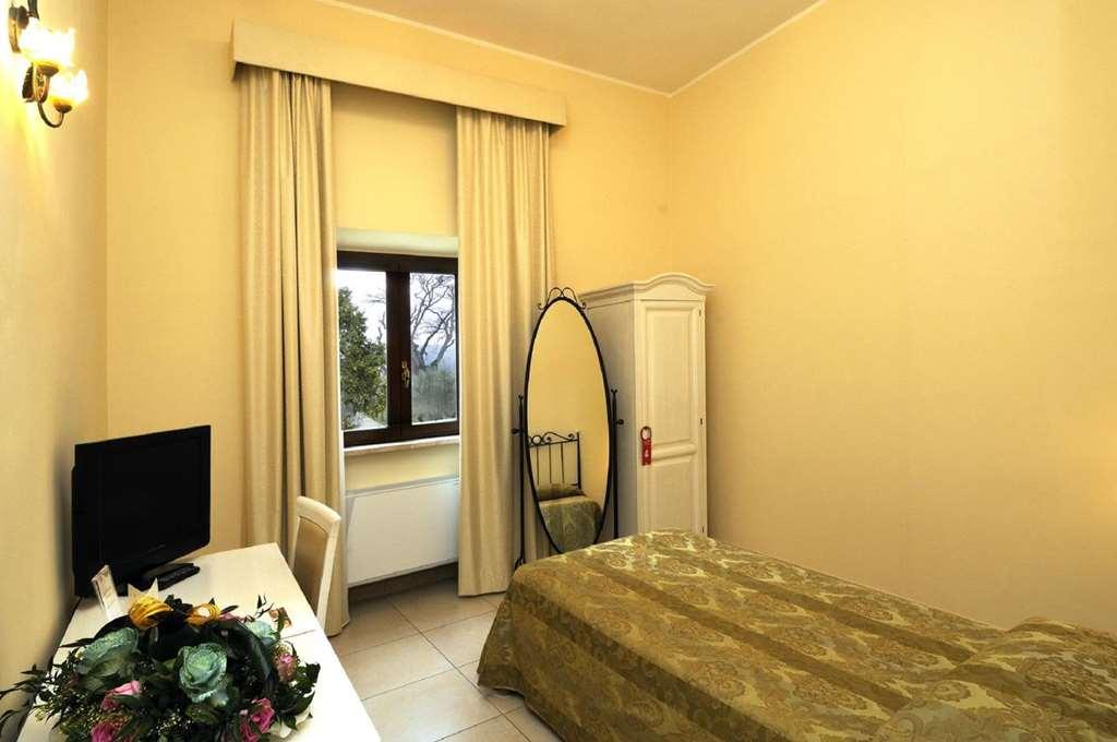 Hotel Villa Fiorita Giulianova Δωμάτιο φωτογραφία
