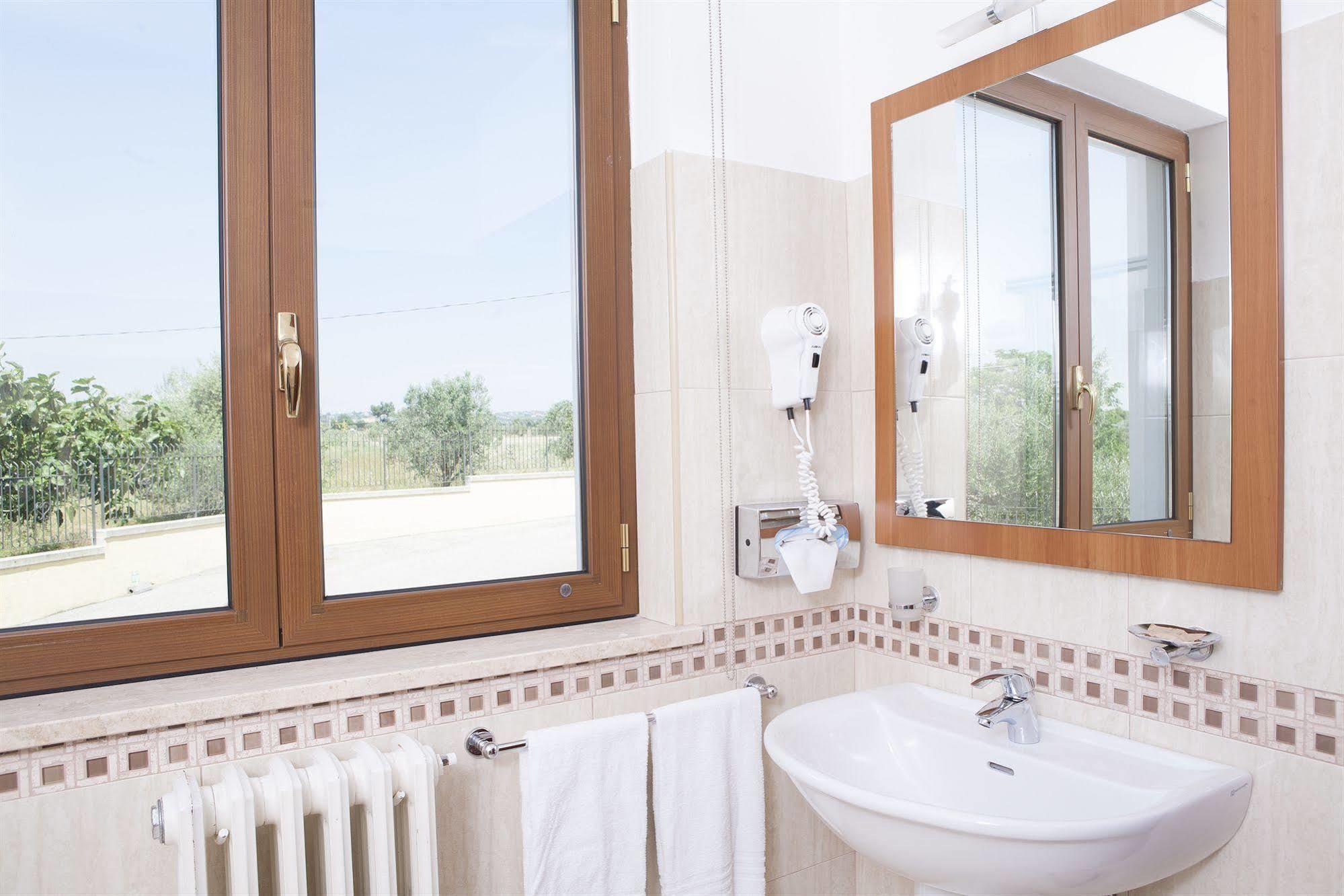 Hotel Villa Fiorita Giulianova Εξωτερικό φωτογραφία